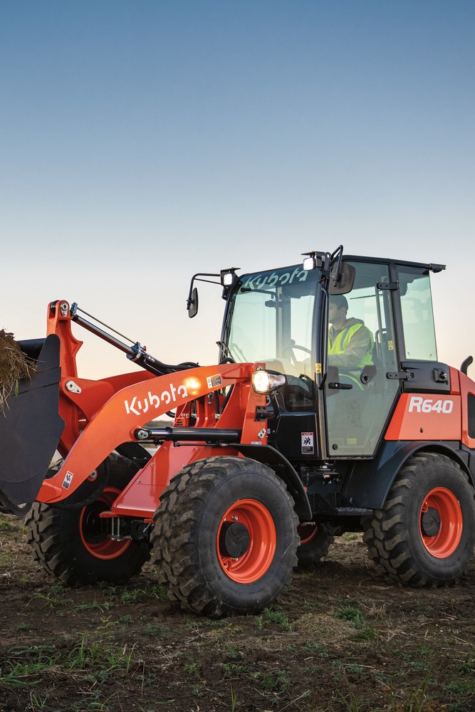 Kubota R640